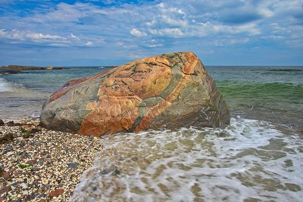 Canada-Quebec-Riviere-au-Tonnerre Rocky shoreline on Gulf of St Lawrence